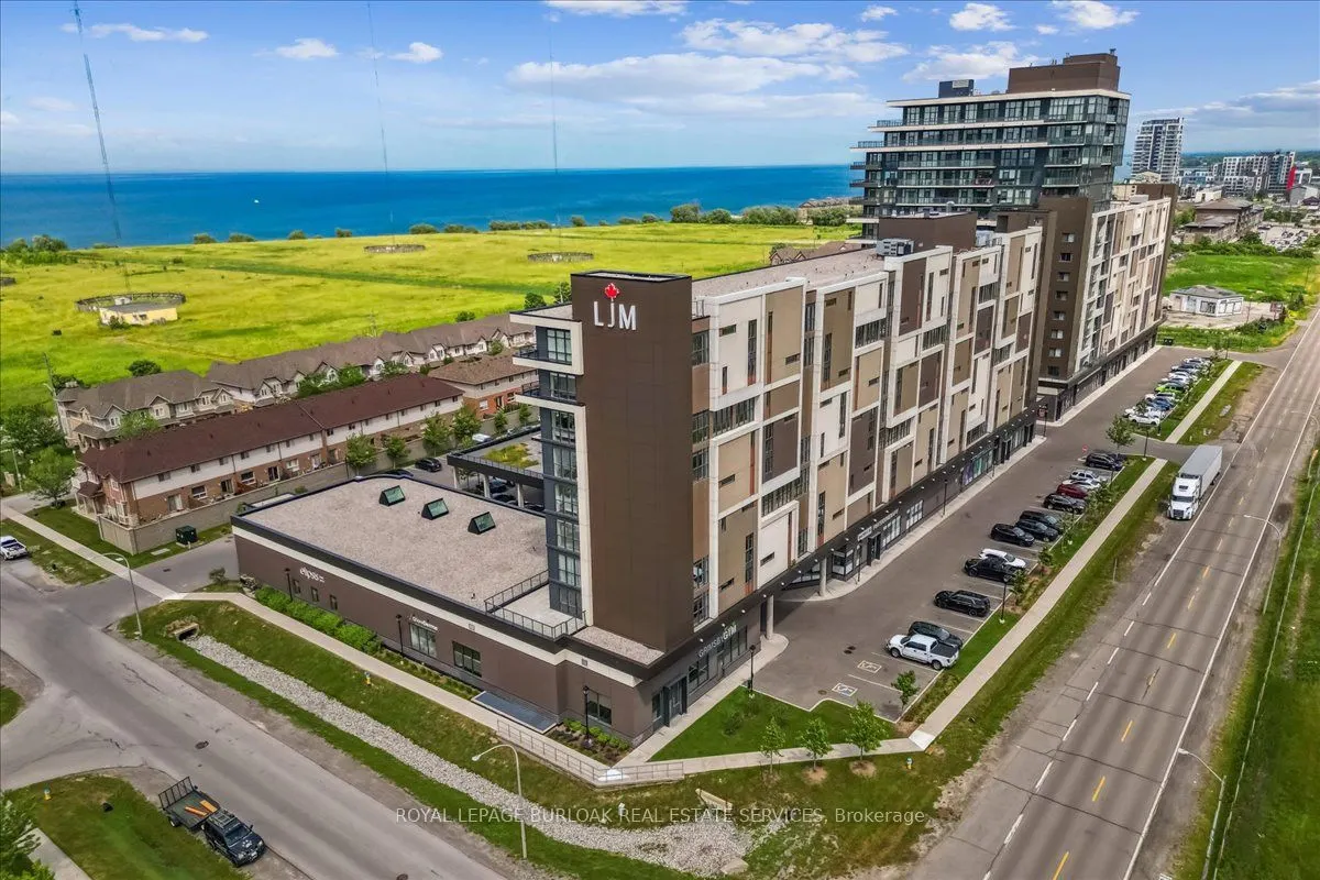 550 North Service Road, #806