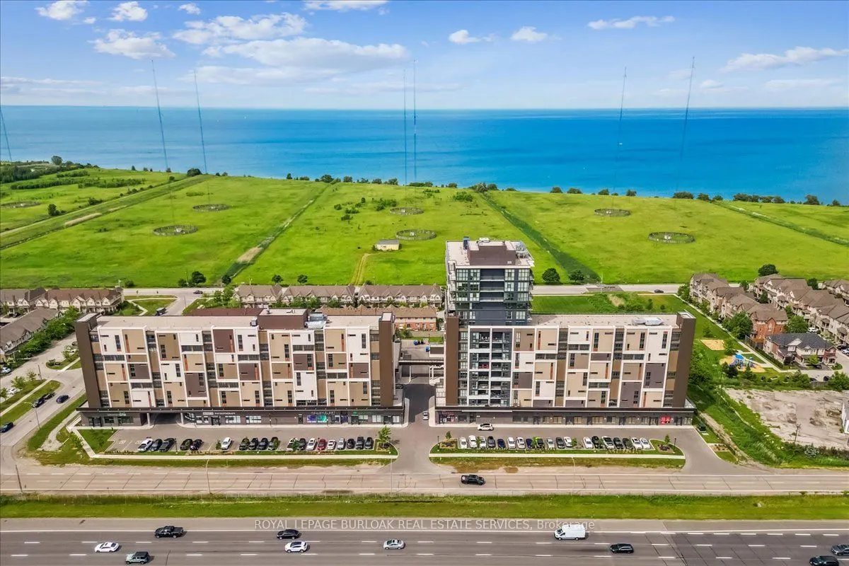 550 North Service Road, #806