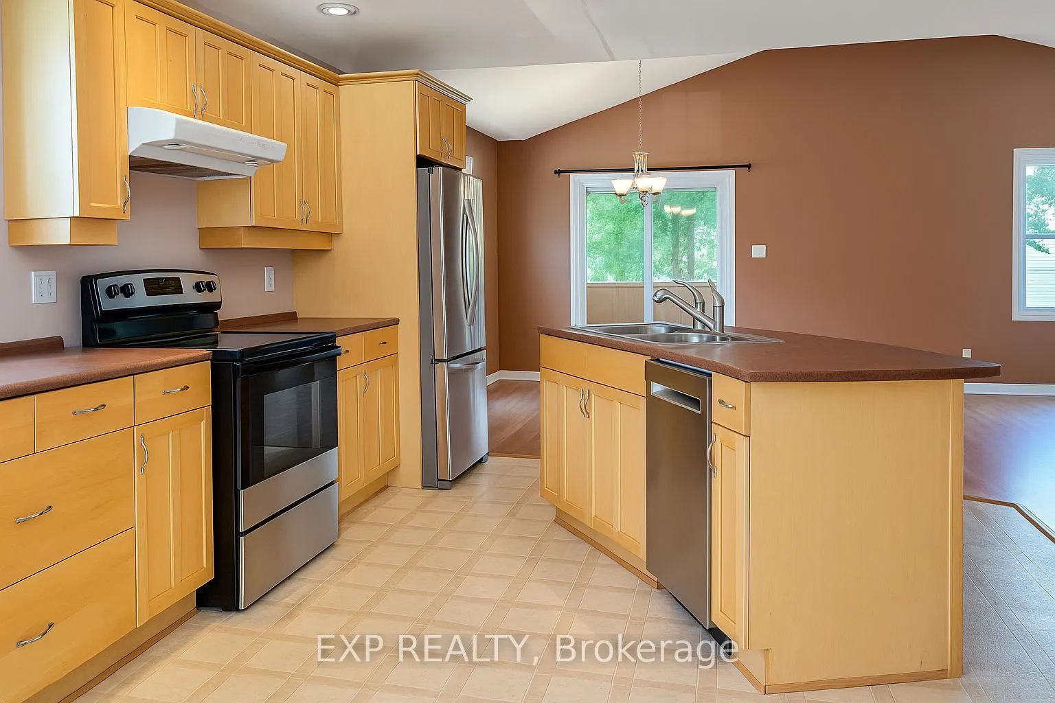1023 Vista Barrett Private