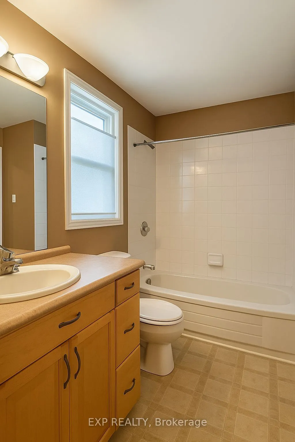 1023 Vista Barrett Private