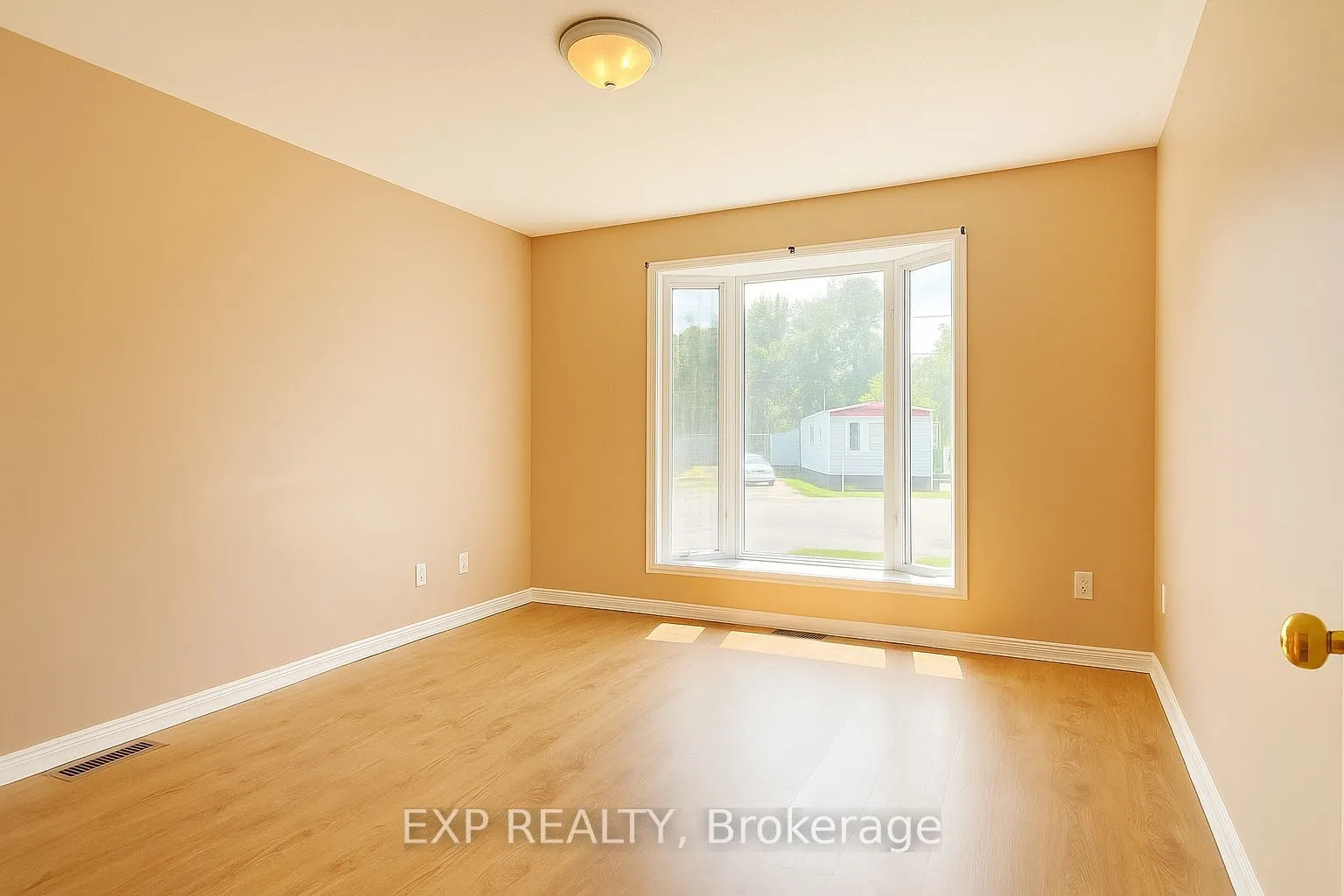 1023 Vista Barrett Private
