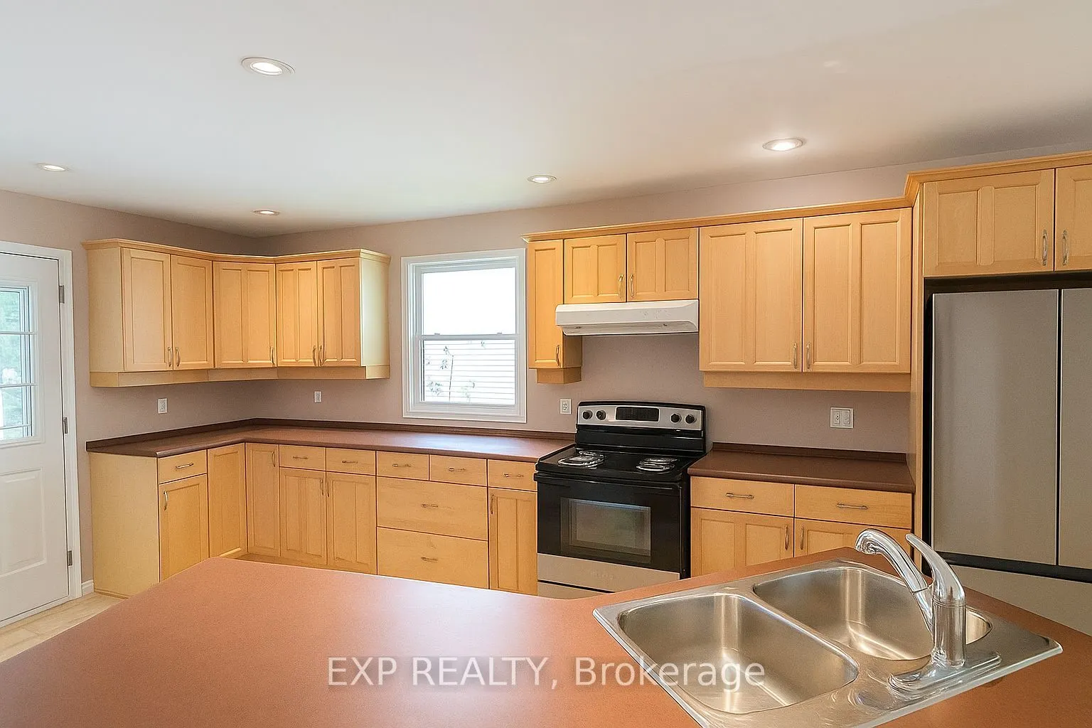 1023 Vista Barrett Private