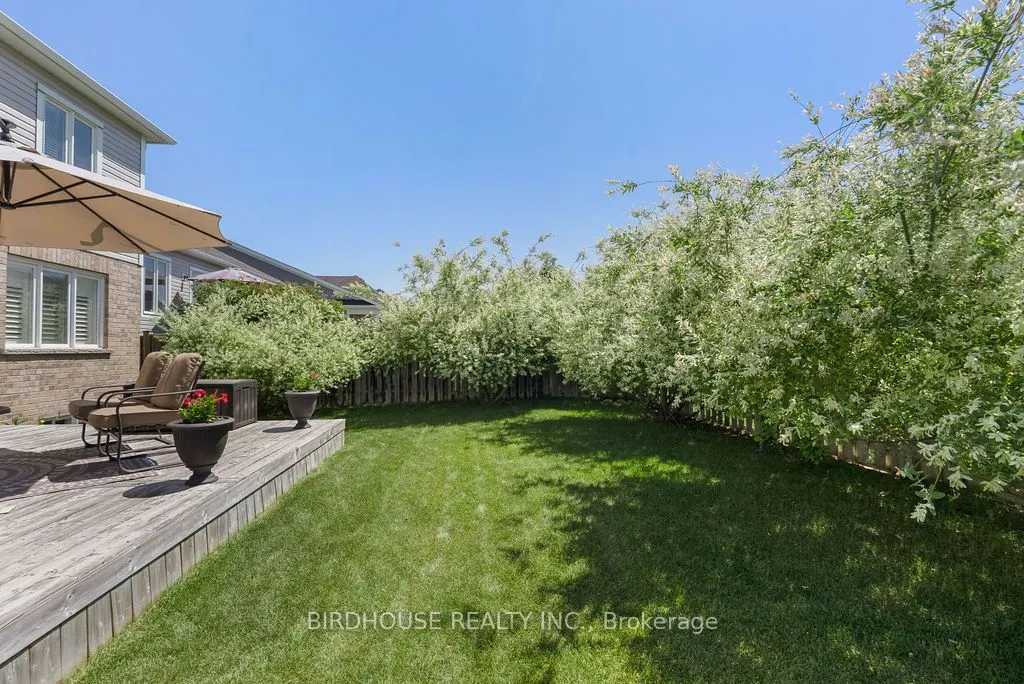 11 Deacon Crescent