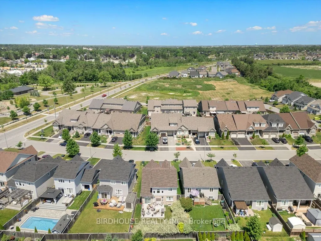 11 Deacon Crescent