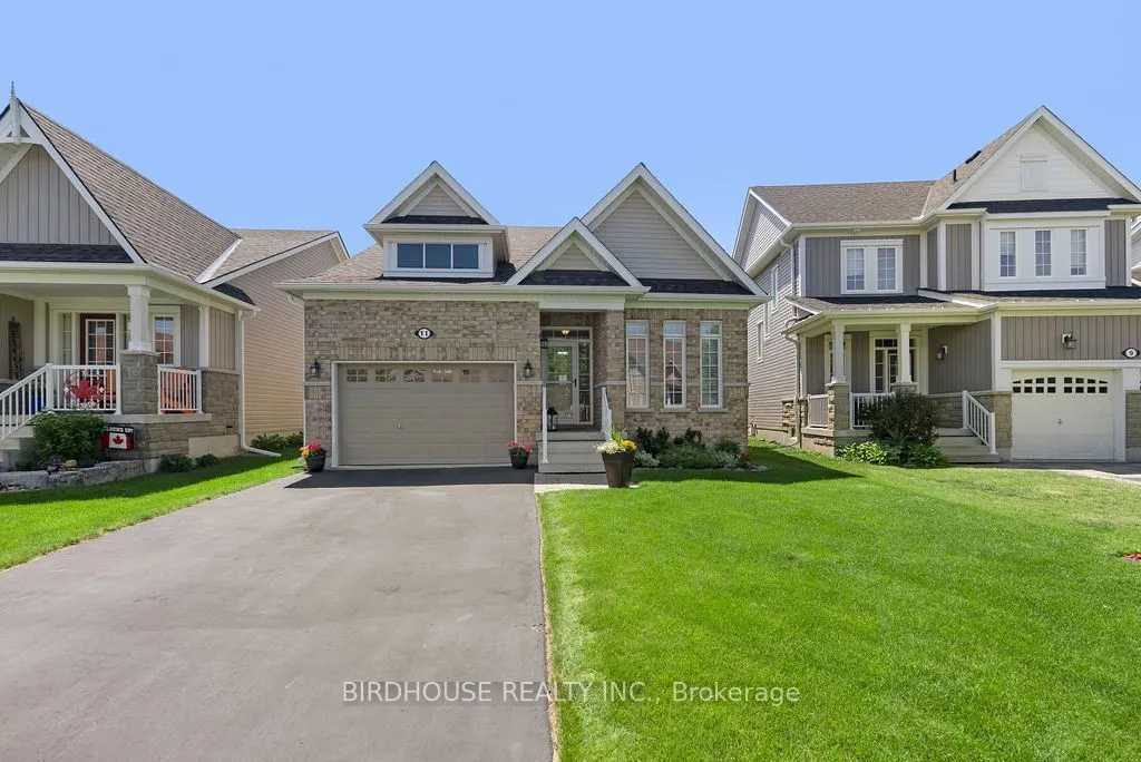 11 Deacon Crescent