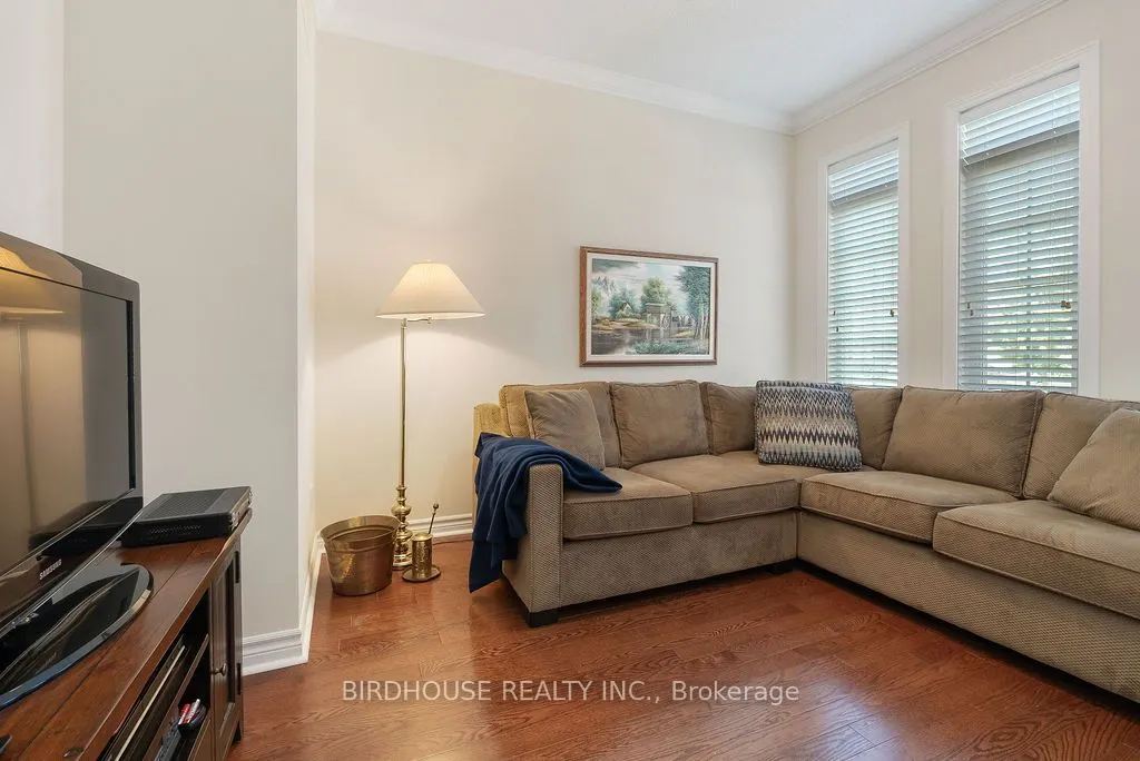 11 Deacon Crescent
