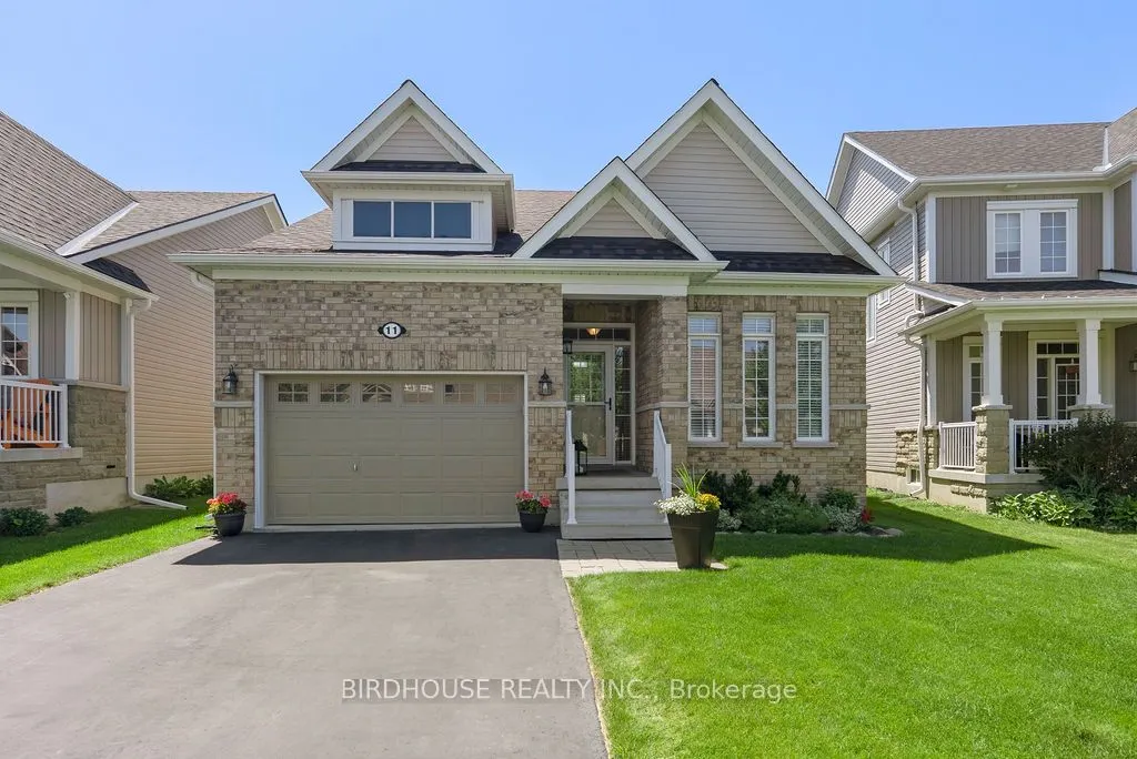 11 Deacon Crescent