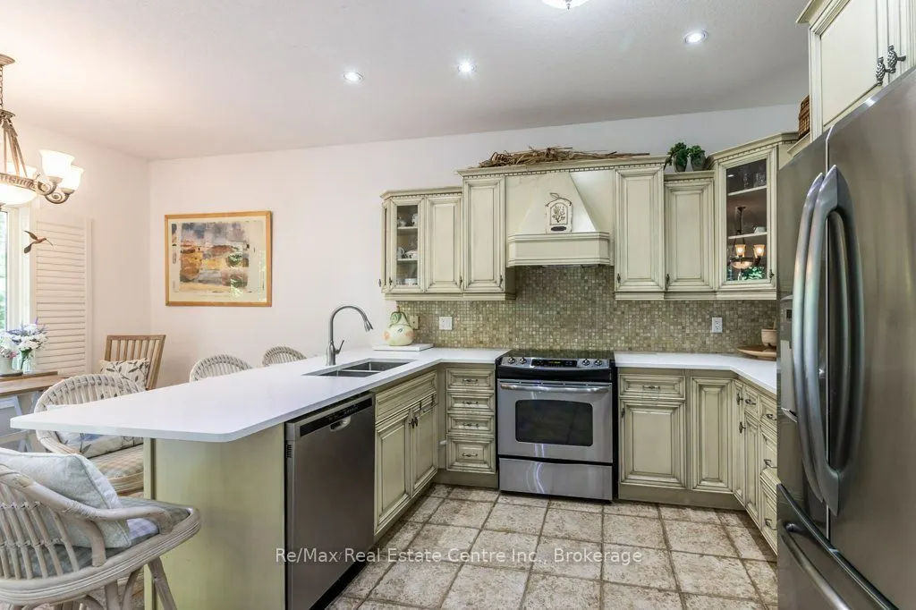 747 Garden Court Crescent