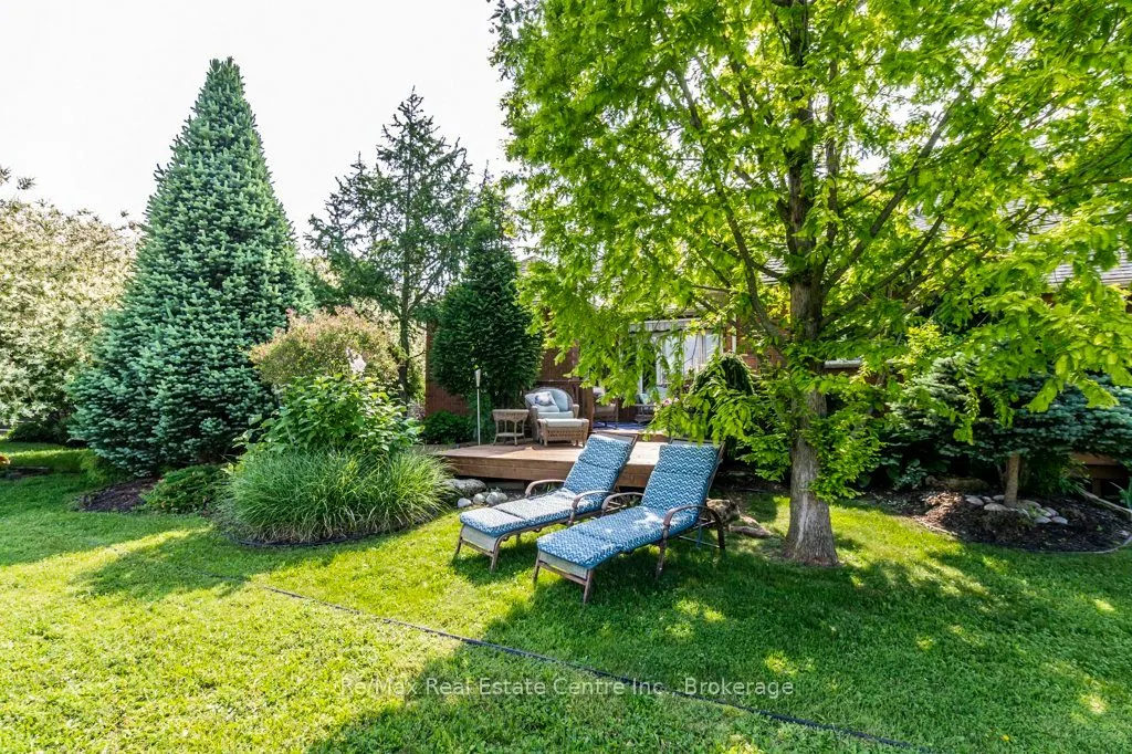 747 Garden Court Crescent