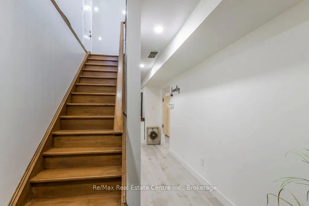 747 Garden Court Crescent