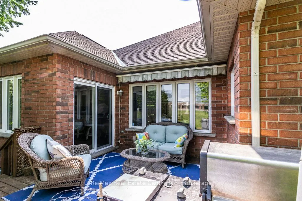 747 Garden Court Crescent