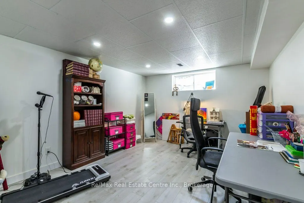 747 Garden Court Crescent