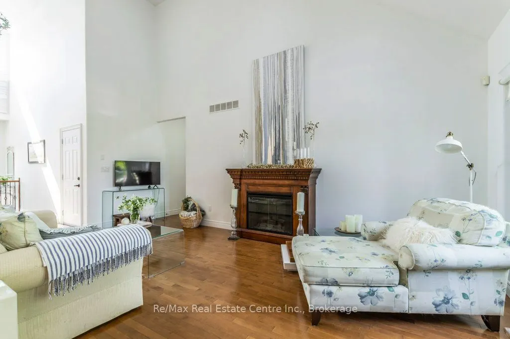 747 Garden Court Crescent