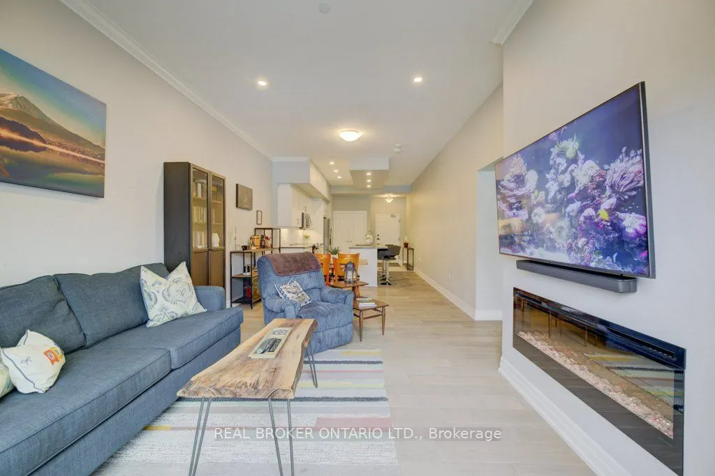 1880 Gordon Street, #109
