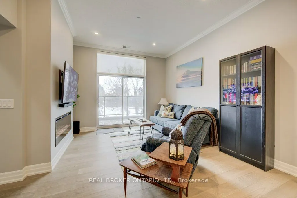 1880 Gordon Street, #109
