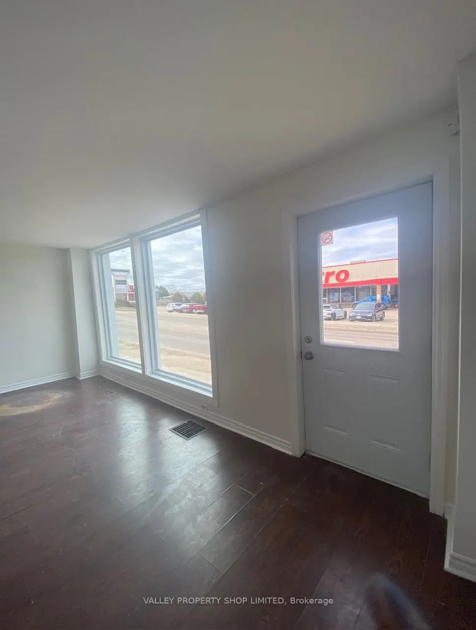 472 Pembroke Street E
