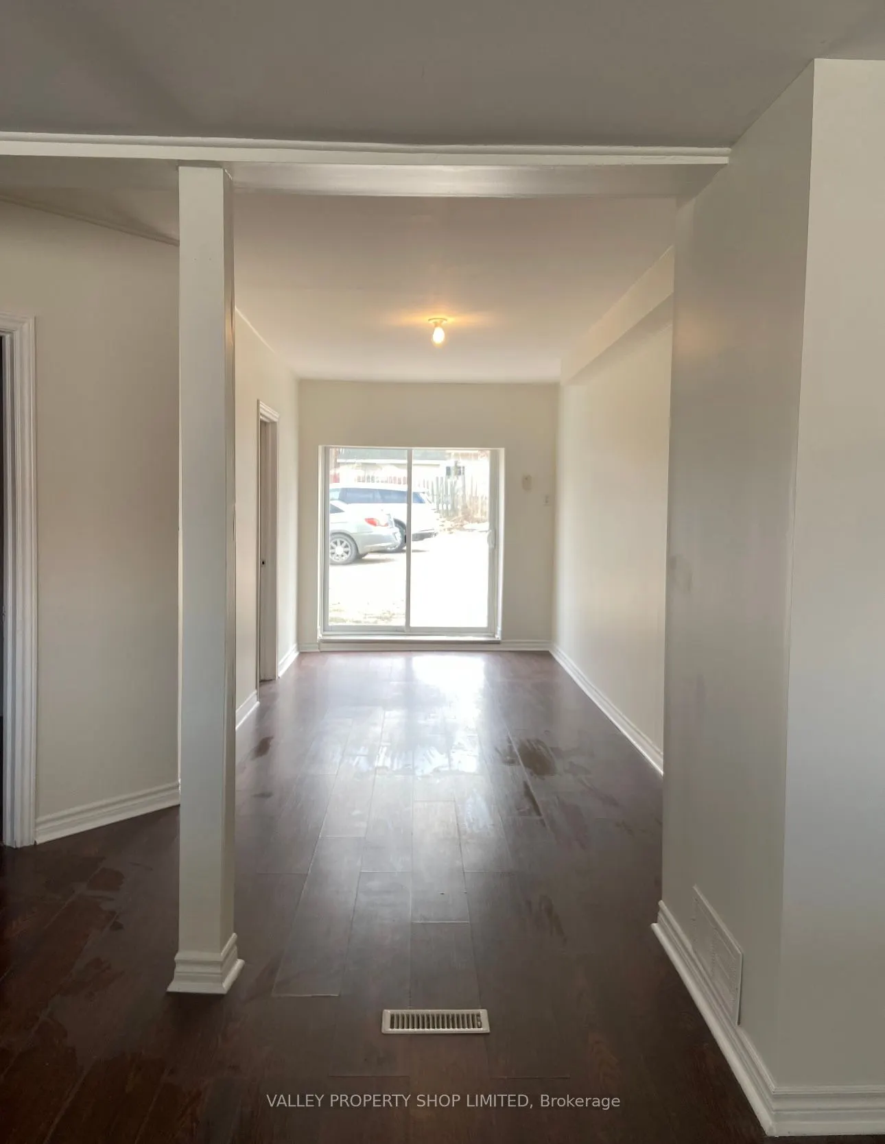 472 Pembroke Street E
