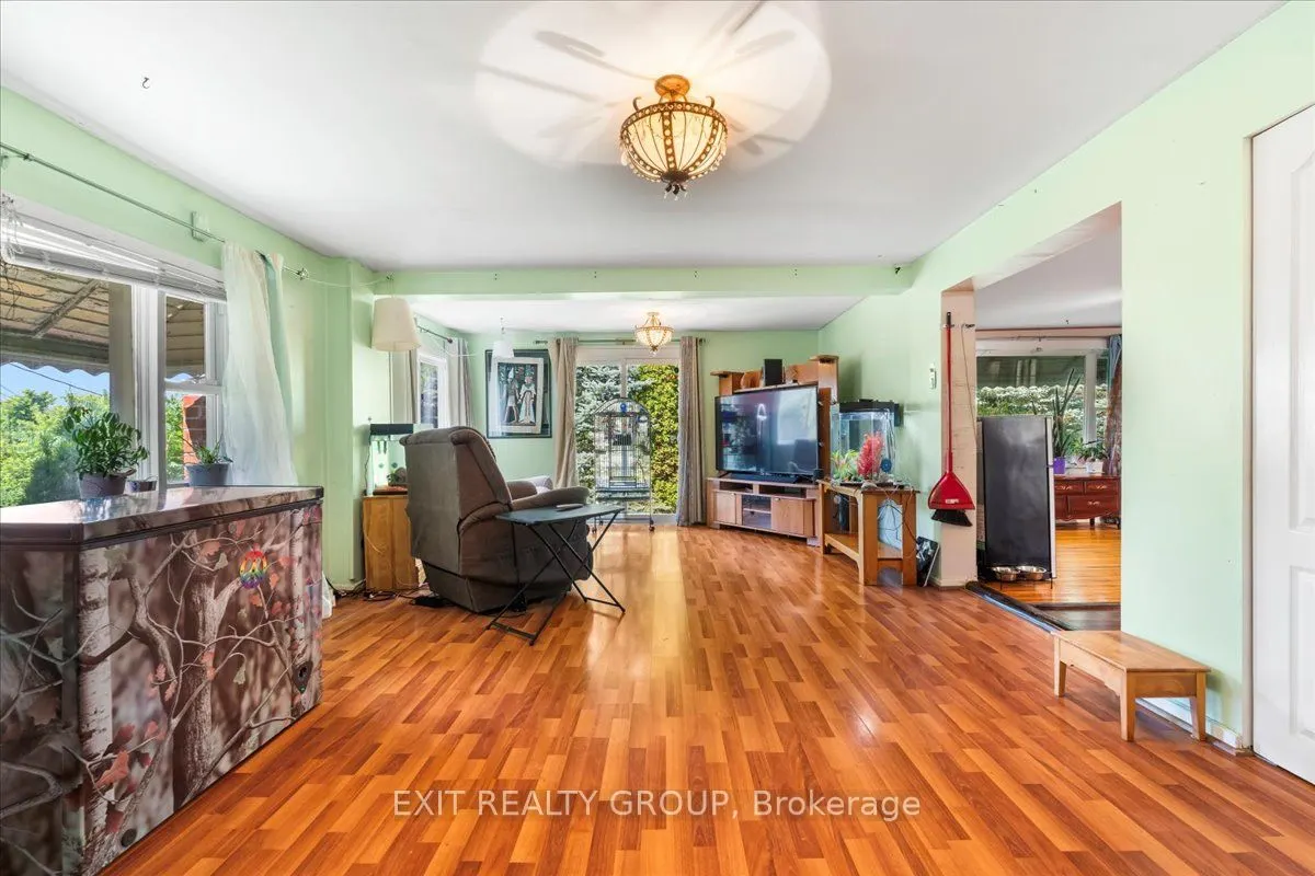358 Riverside Parkway