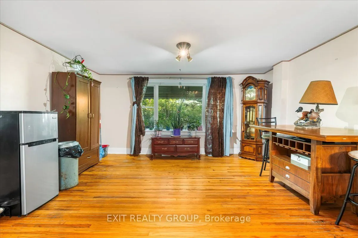 358 Riverside Parkway