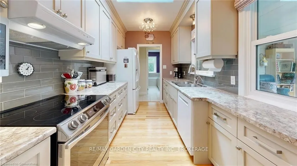 25 Garden Drive