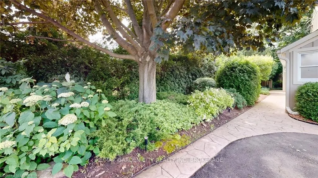 25 Garden Drive