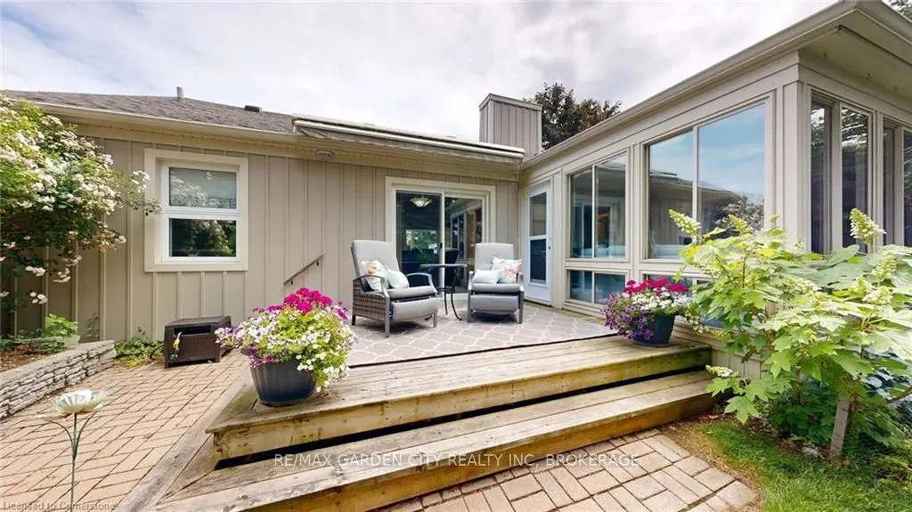 25 Garden Drive