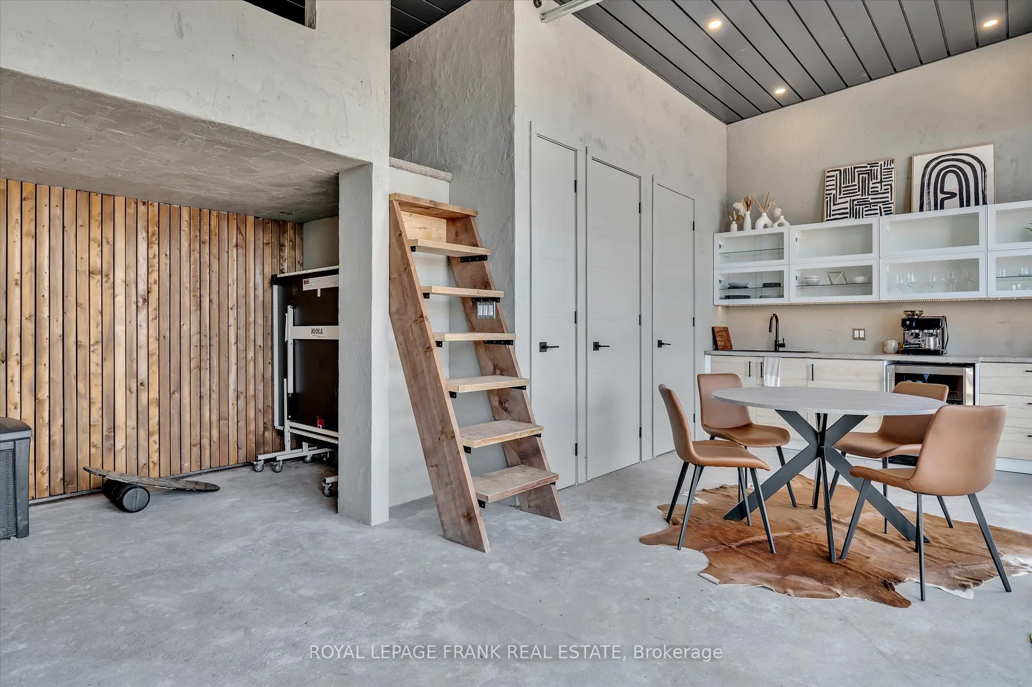 910 Birchview Road