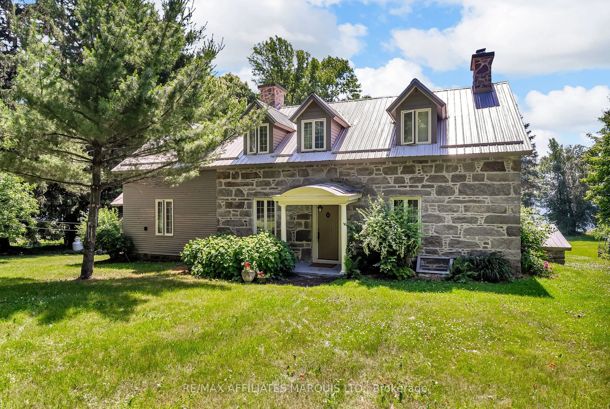 20824 South Service Road