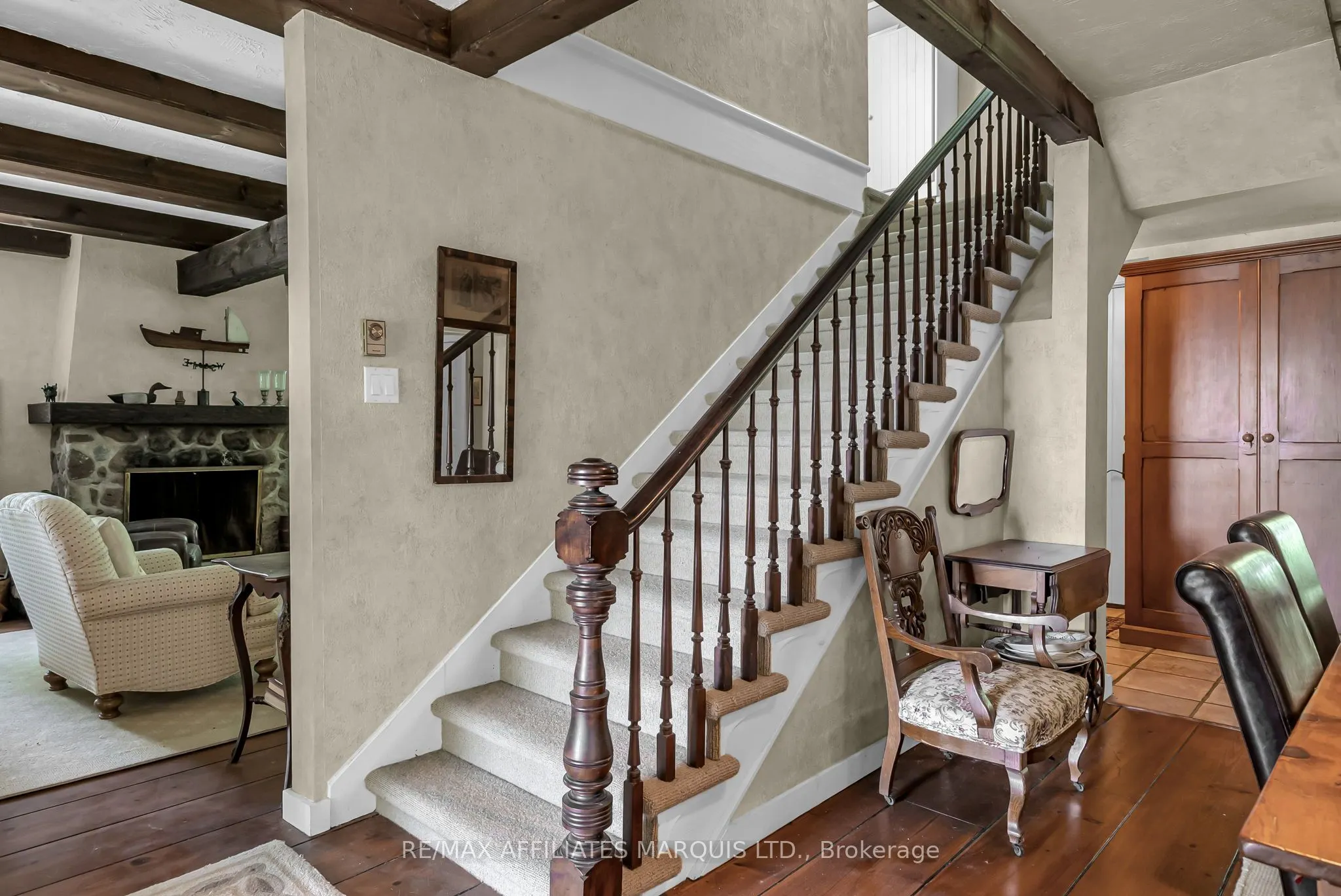 20824 South Service Road