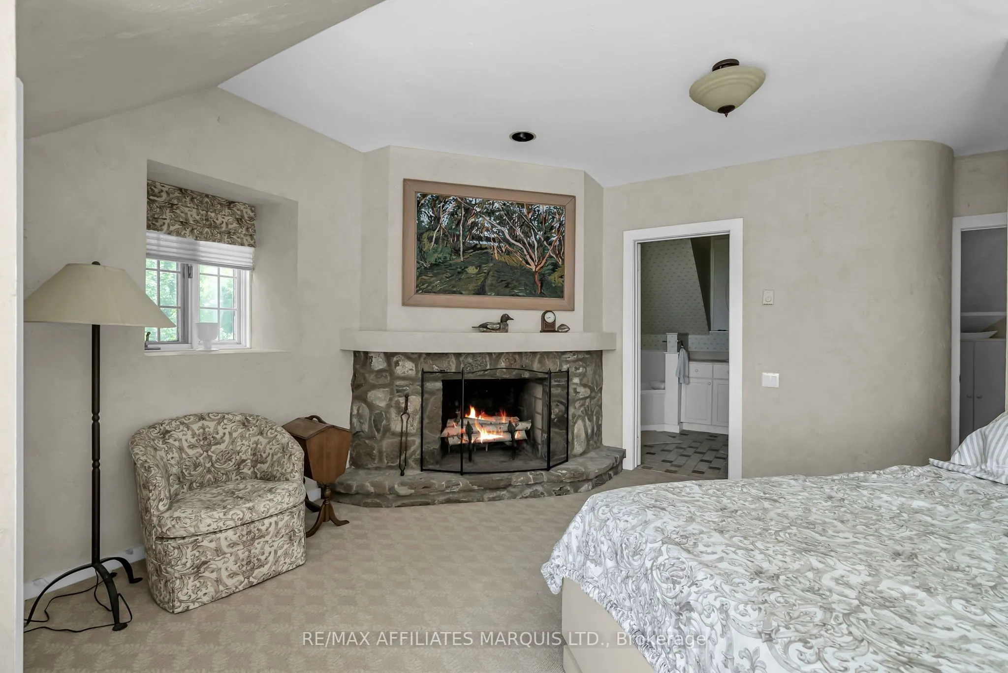 20824 South Service Road