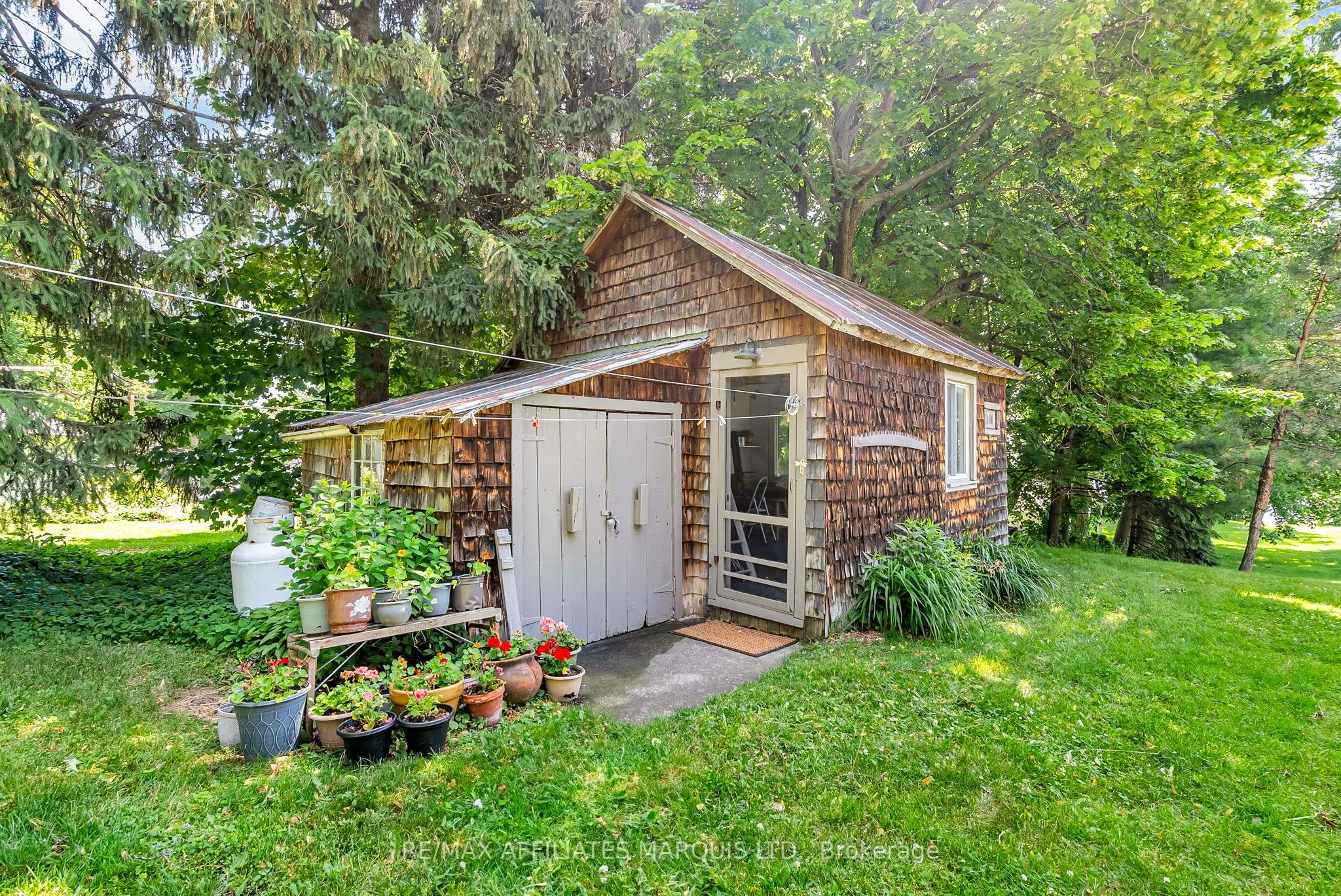 20824 South Service Road