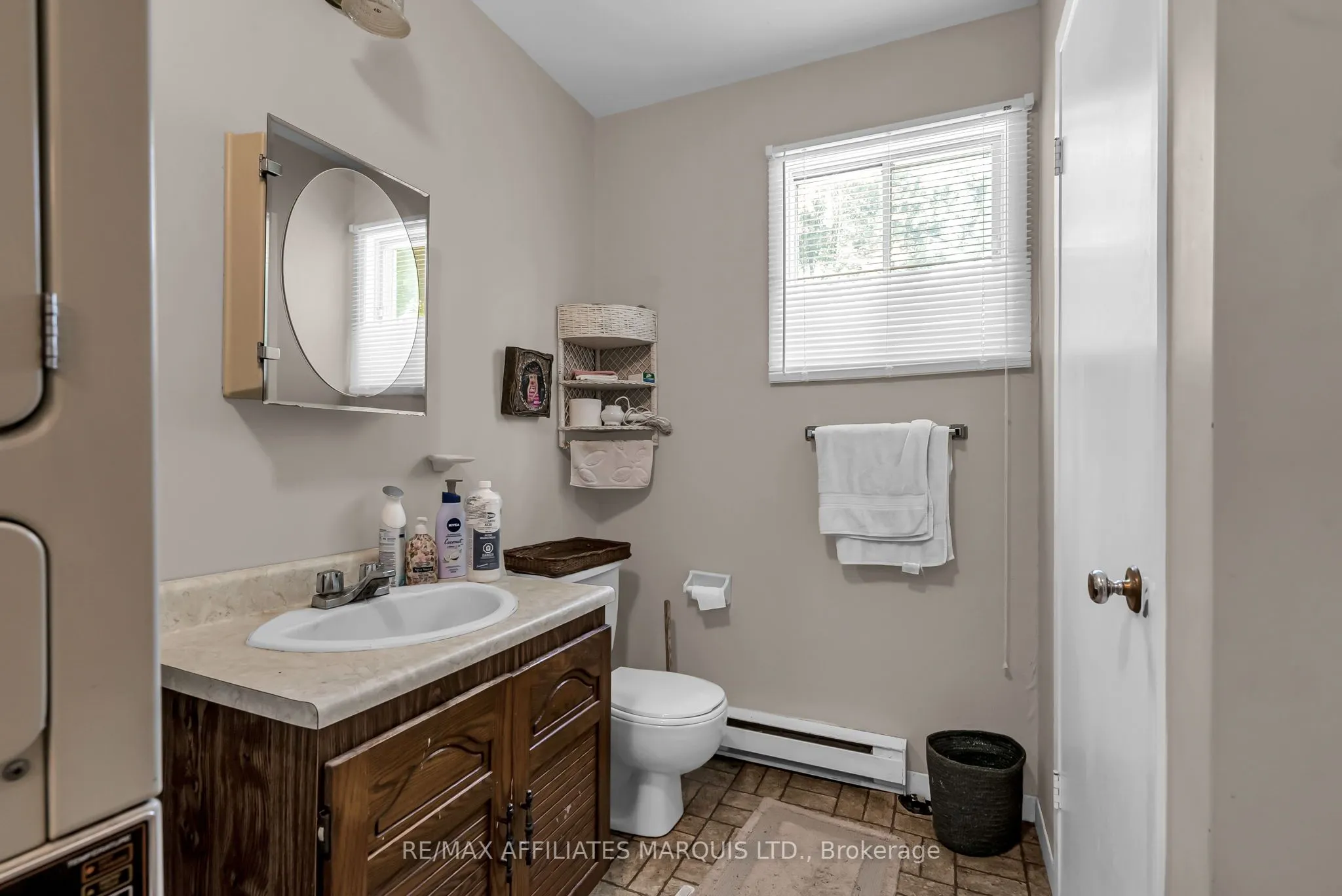 20824 South Service Road