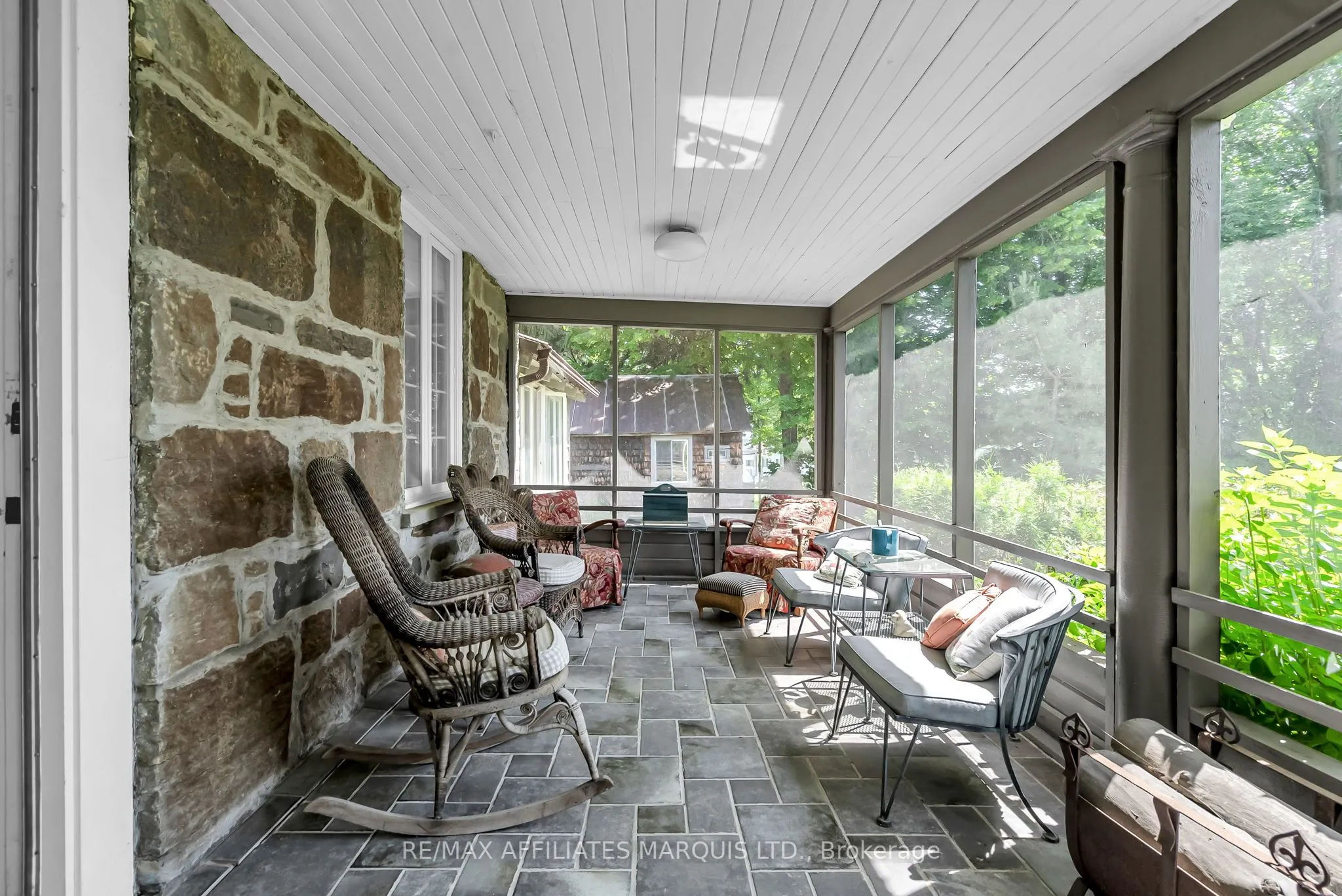 20824 South Service Road