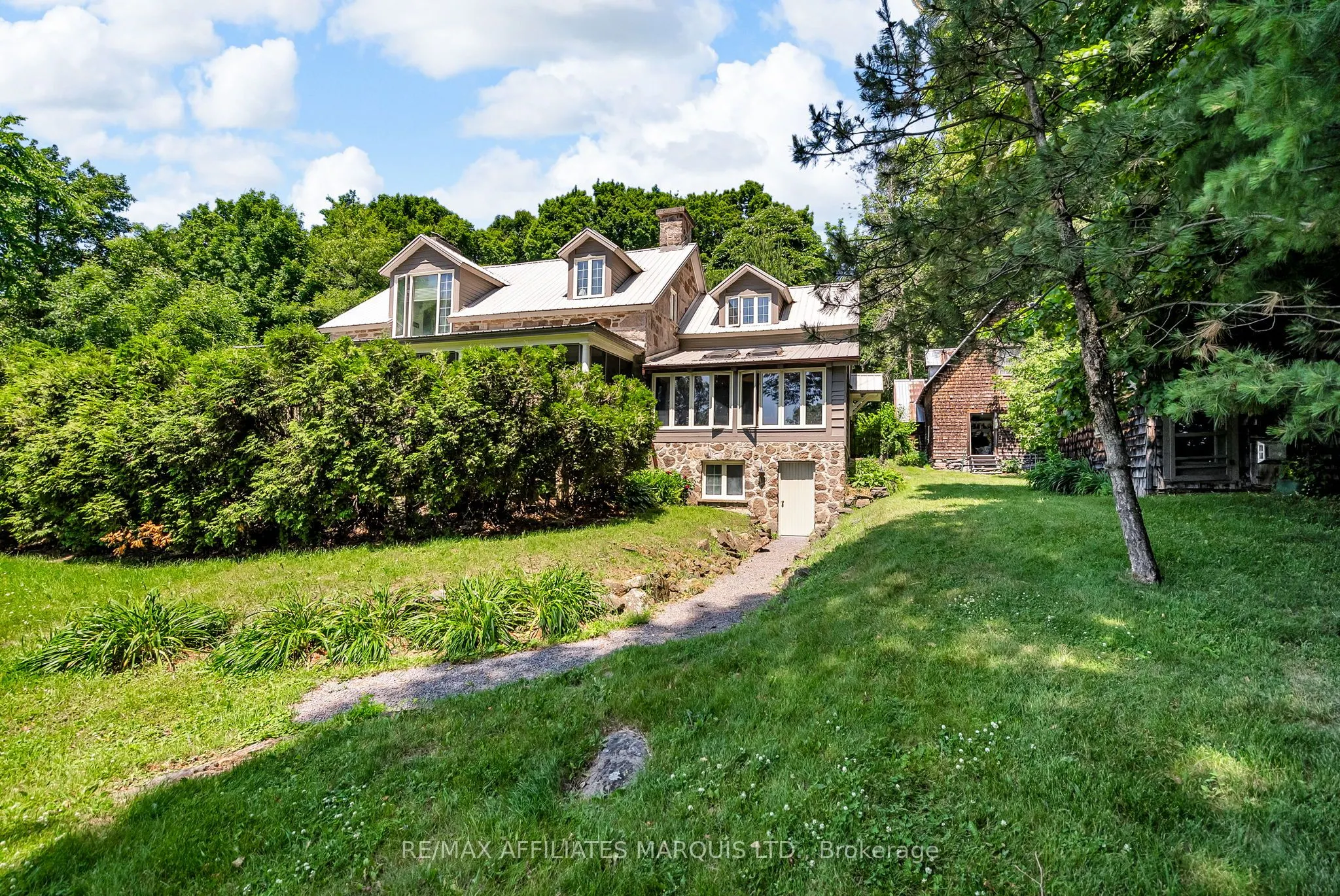 20824 South Service Road