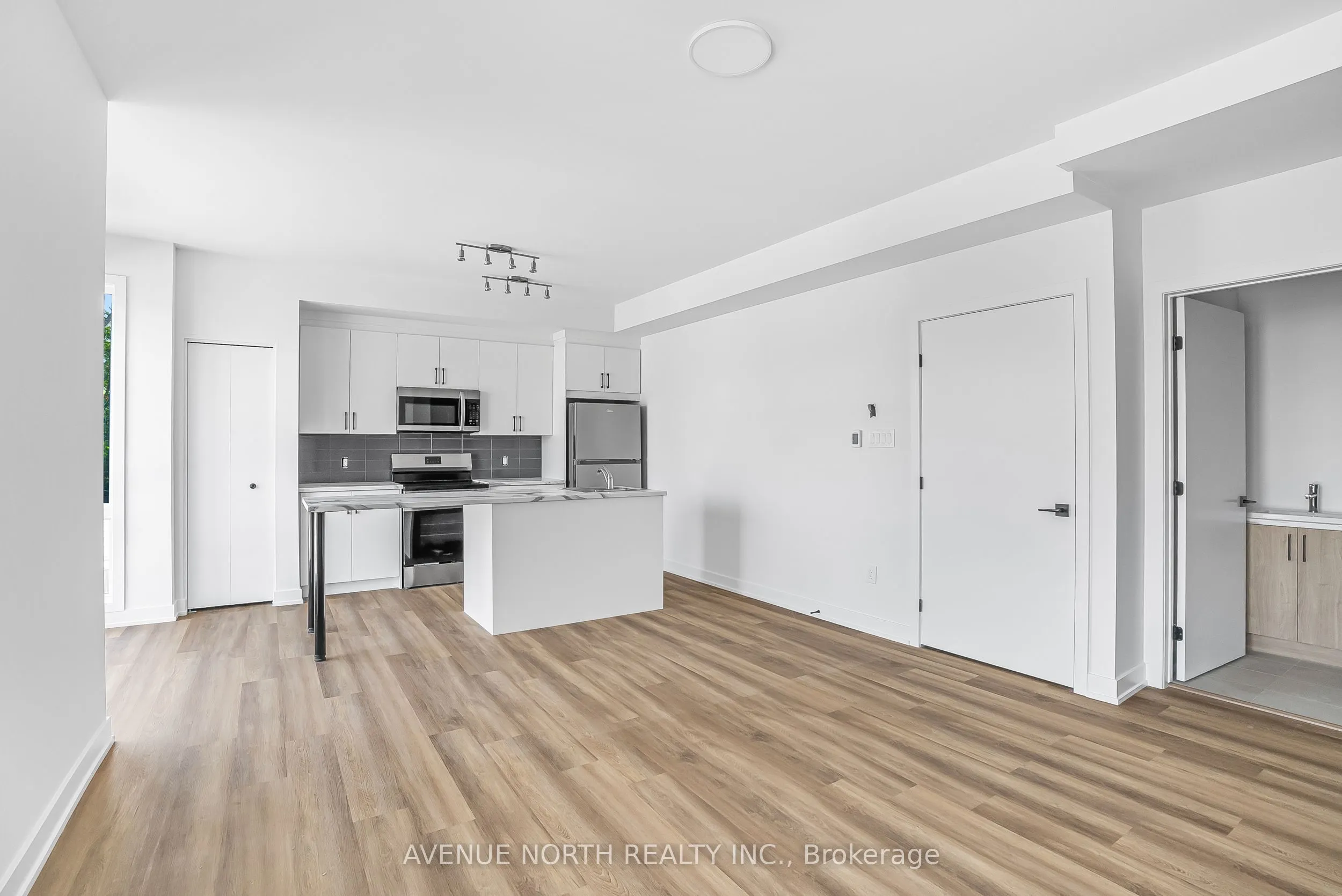 391 DIEPPE Street, #04