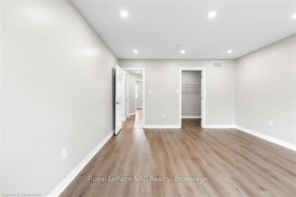 12 Lindsay Way