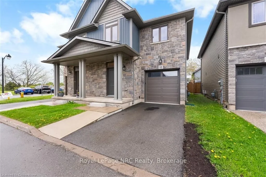 12 Lindsay Way