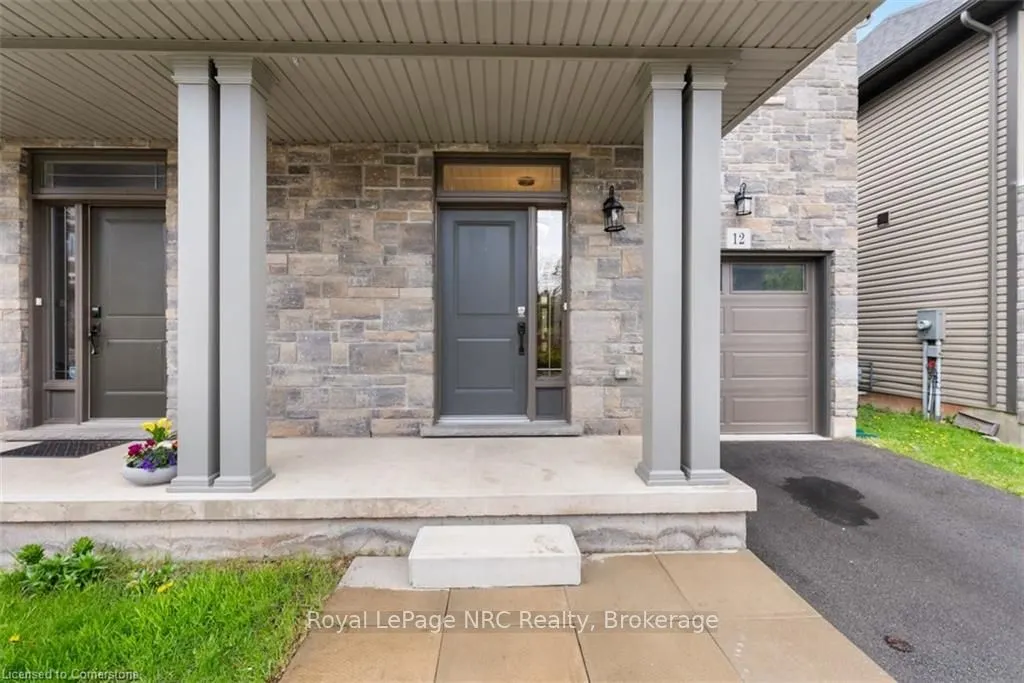 12 Lindsay Way