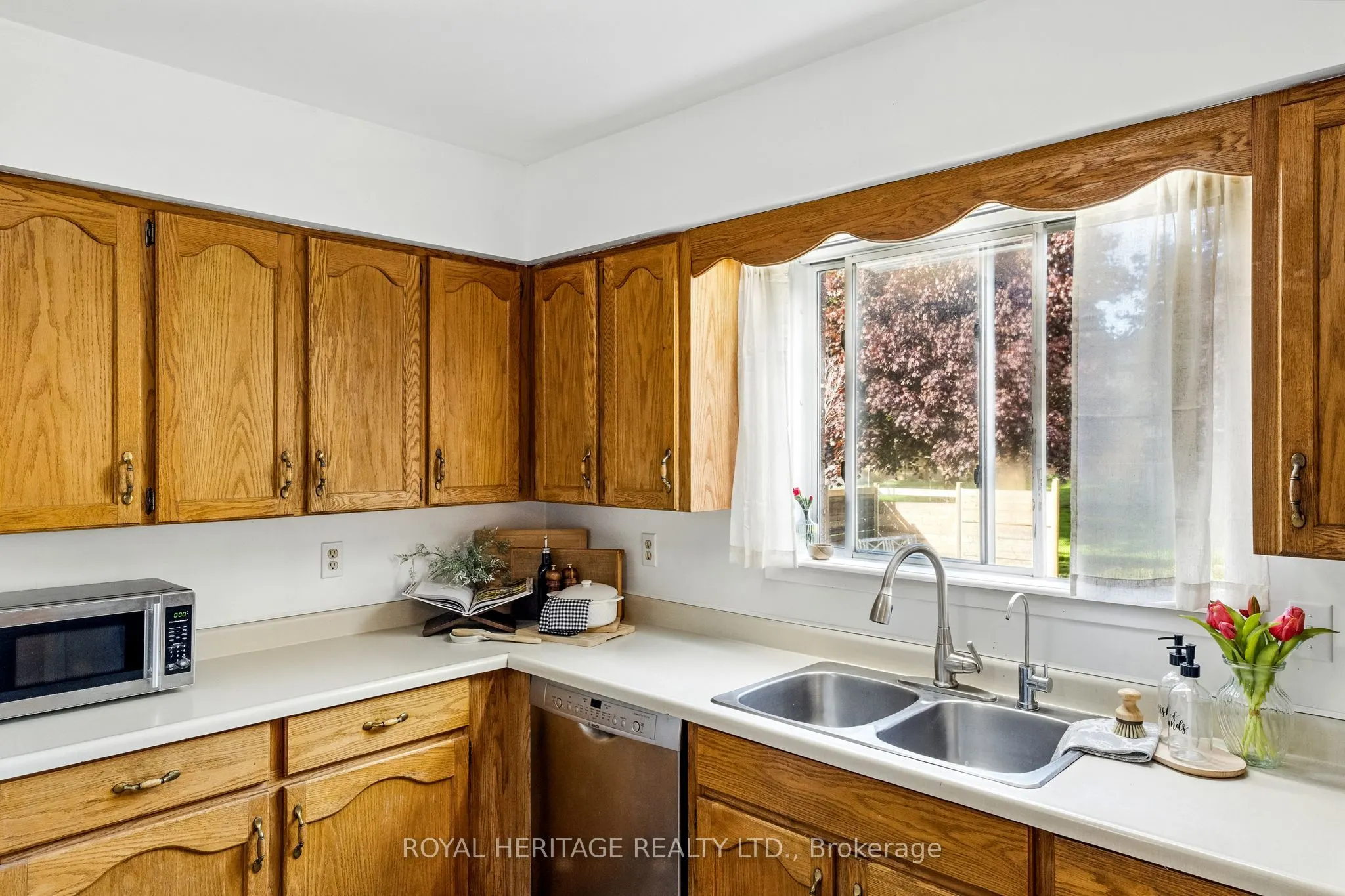 83 Pinnacle Street N