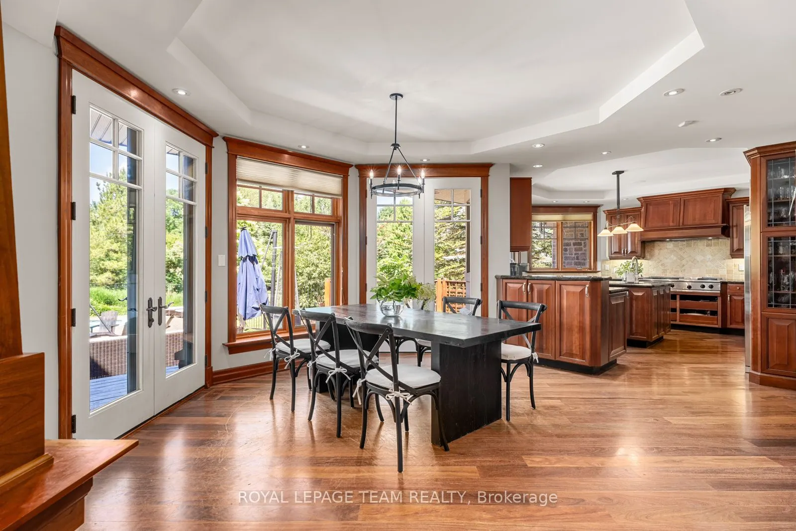 33 Marchbrook Circle