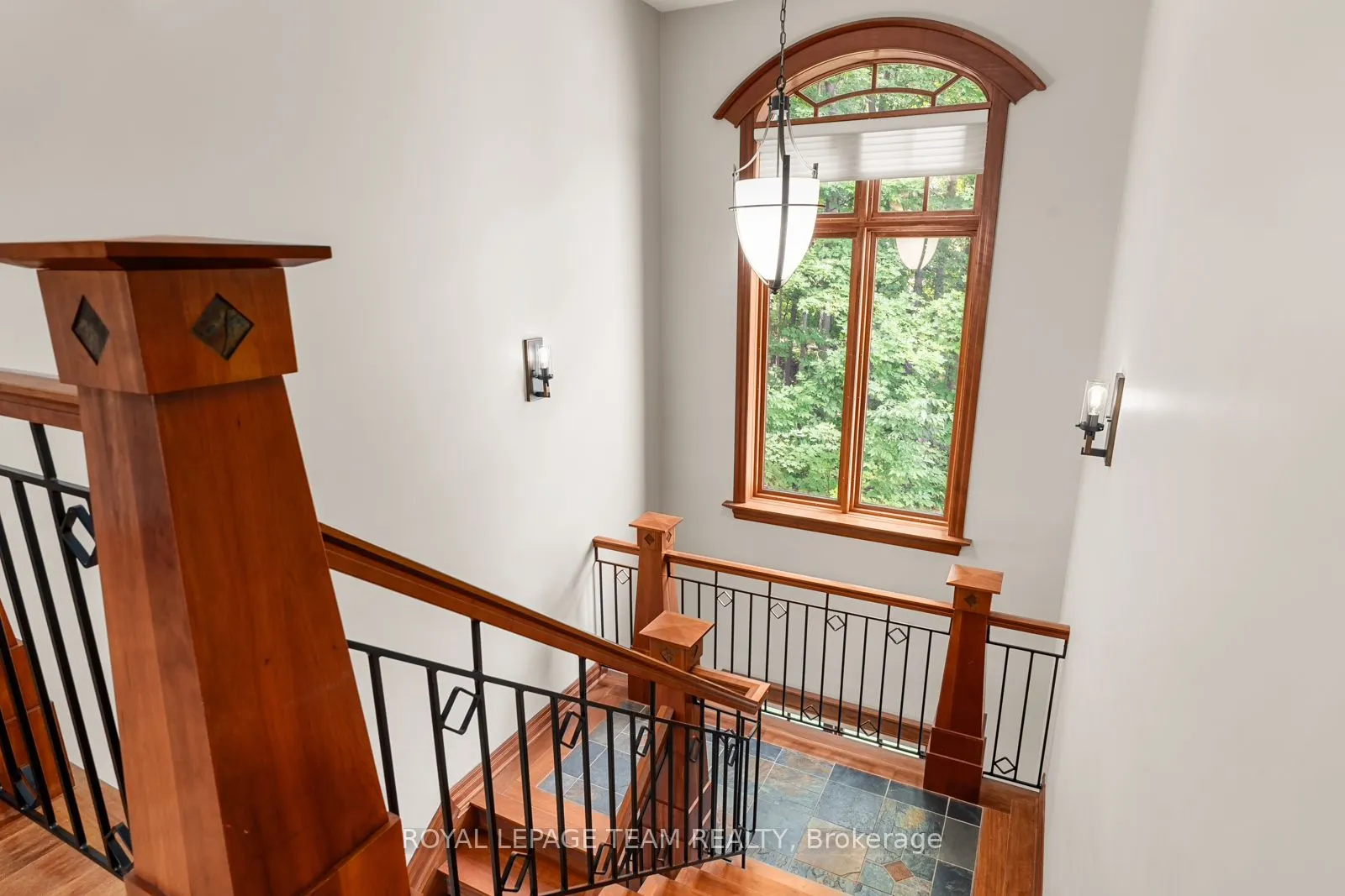 33 Marchbrook Circle