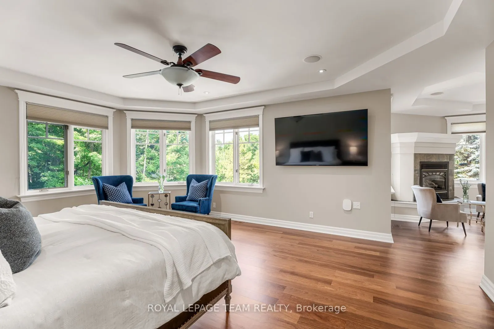 33 Marchbrook Circle