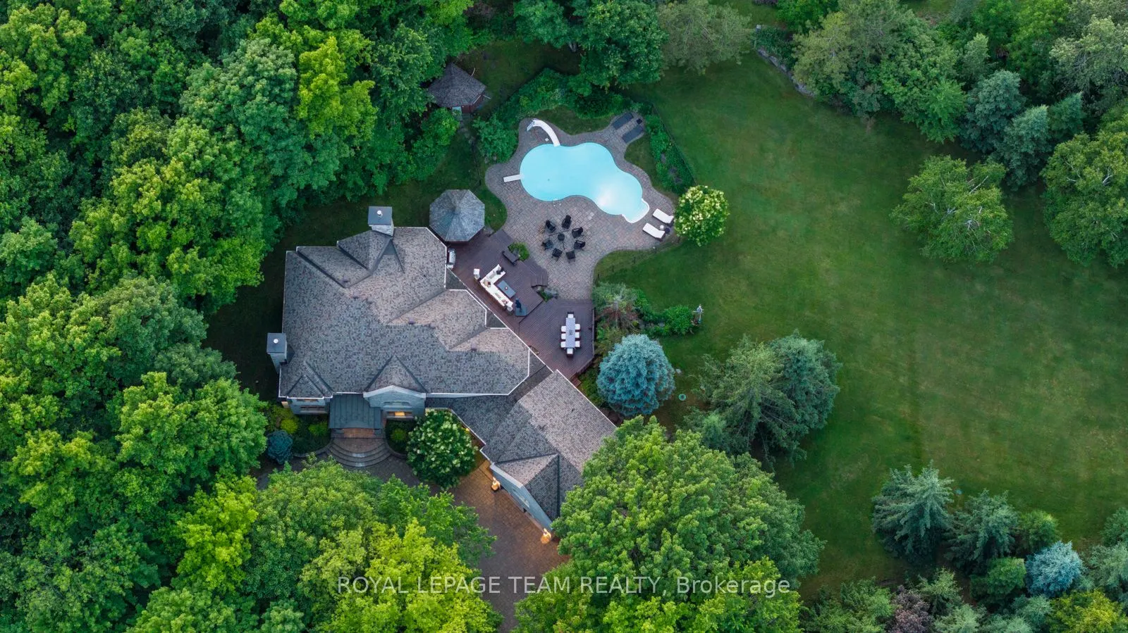 33 Marchbrook Circle