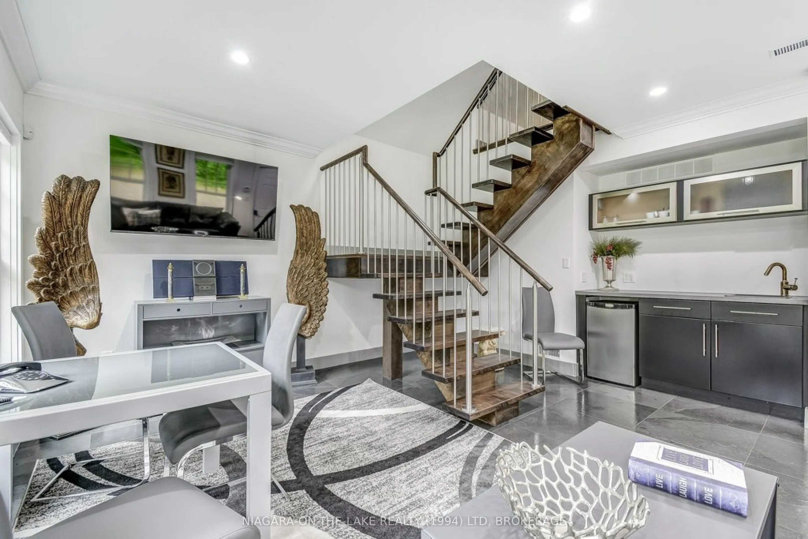 28 PRIDEAUX Street