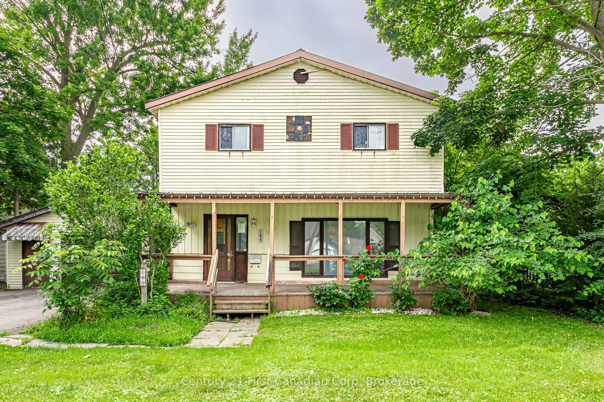 180 King Hiram Street
