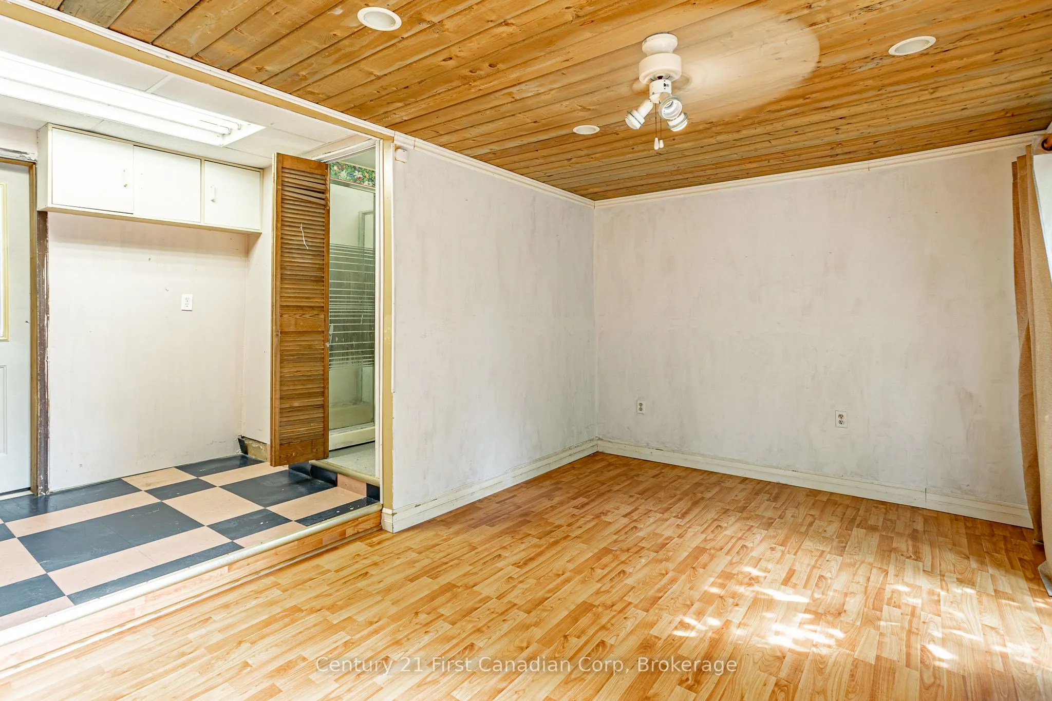 180 King Hiram Street