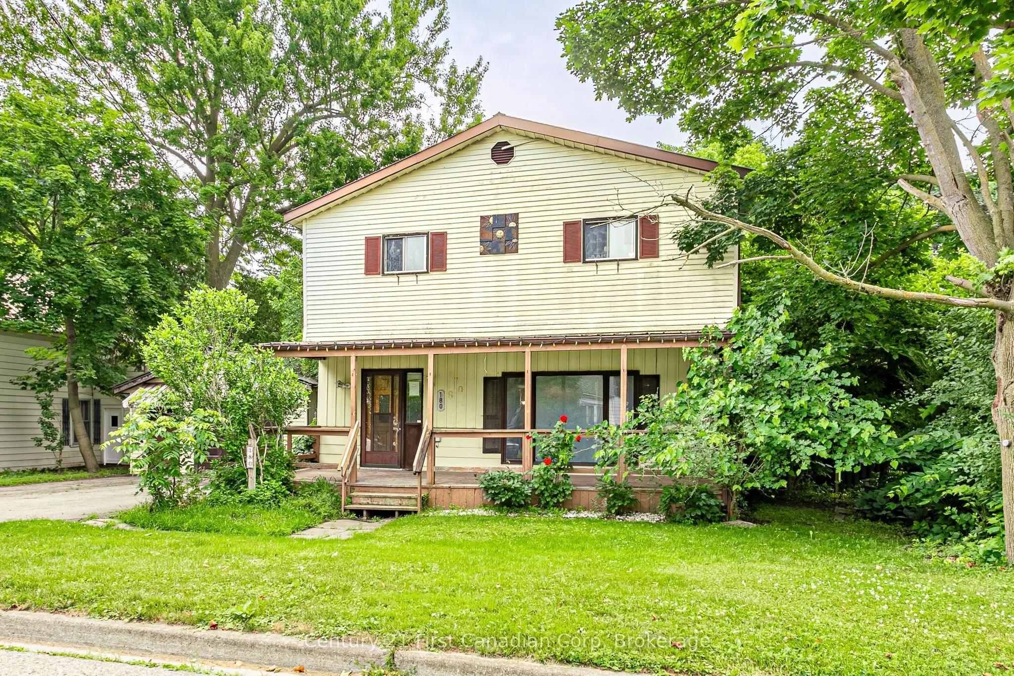 180 King Hiram Street