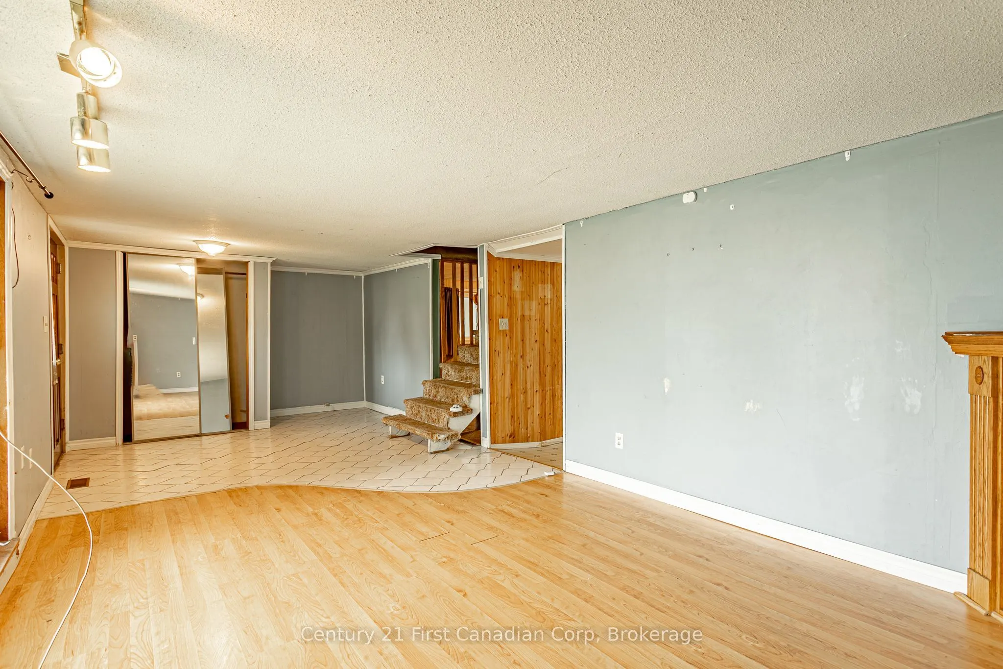 180 King Hiram Street