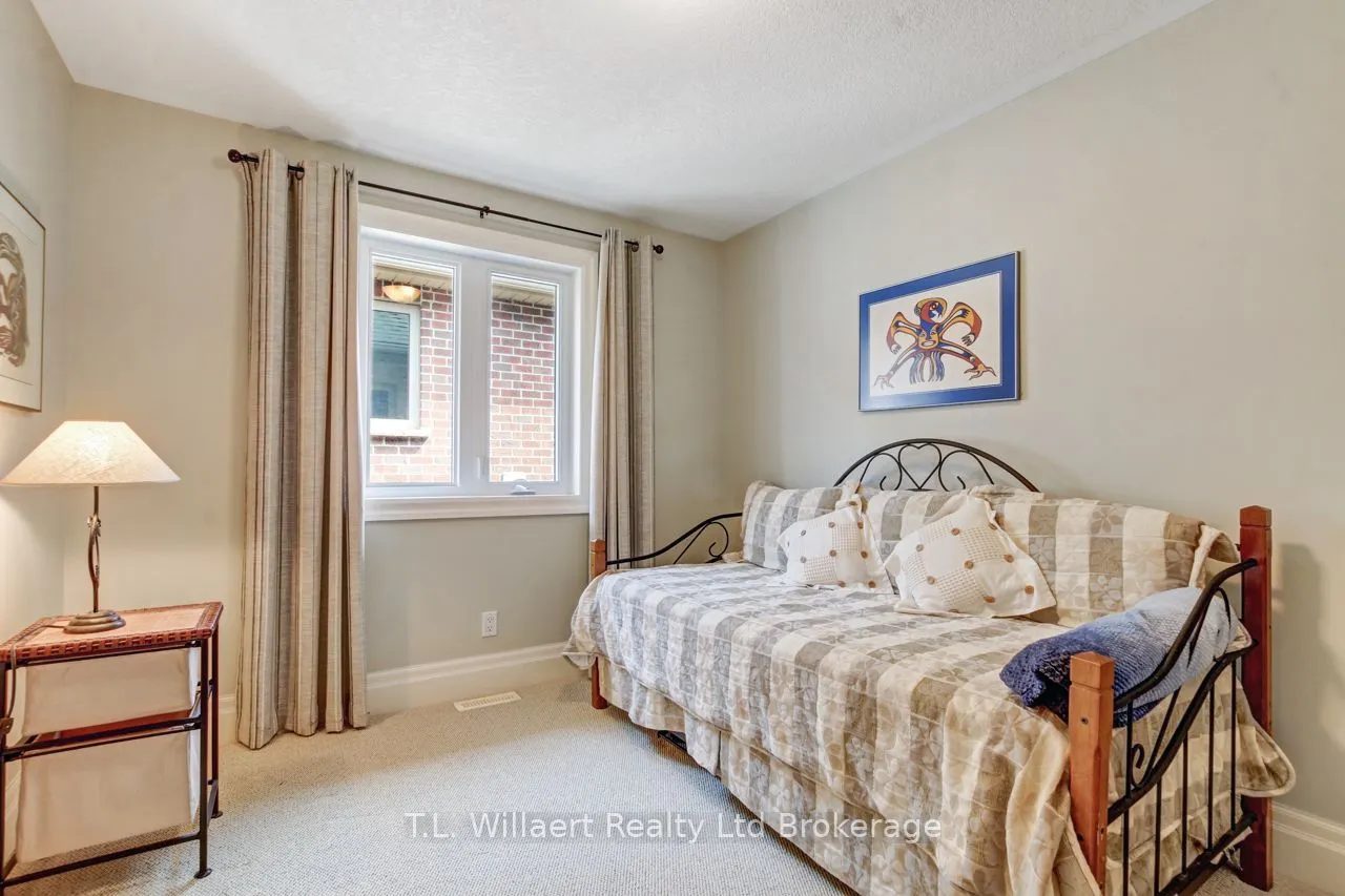 7 Lyndale Road