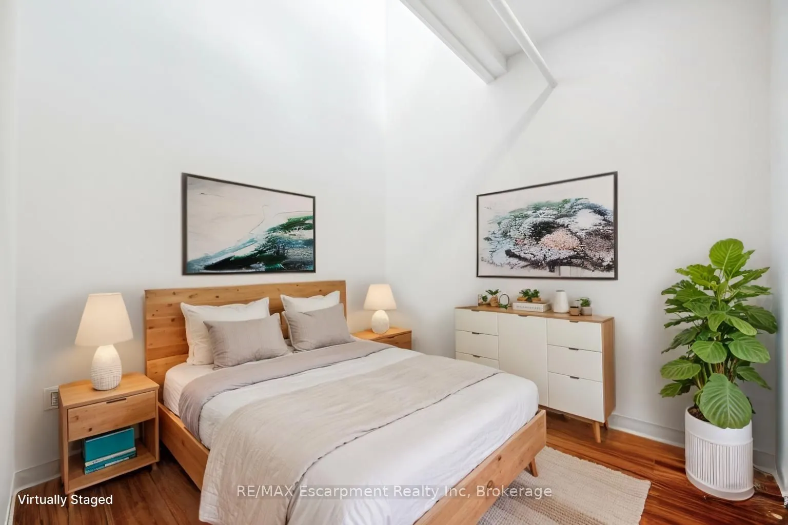 120 Huron Street, #528